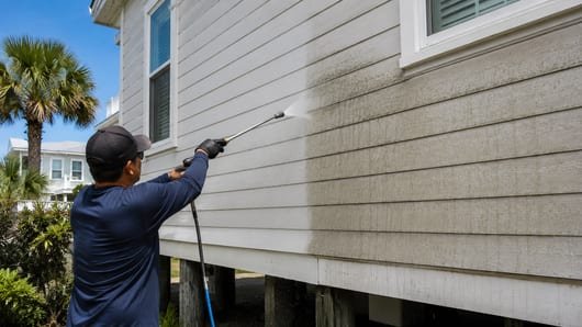 Pressure washing in Galveston